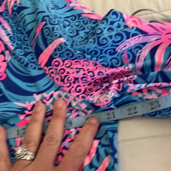 Lilly Pulitzer Sherida Top Borealis Blue Tropic Down Low medium NWT - Picture 11 of 15